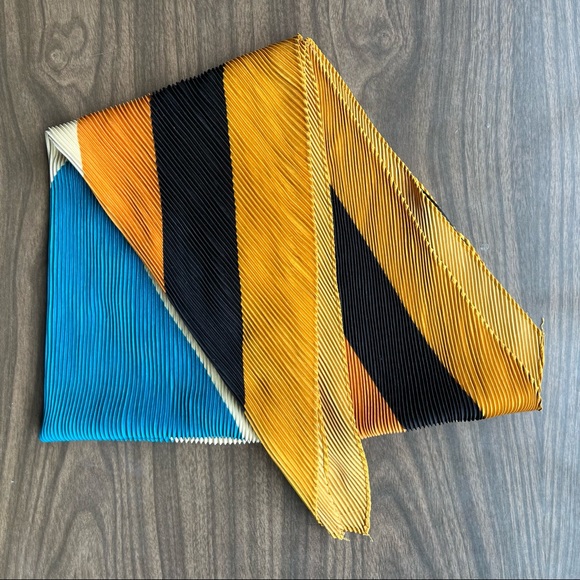 ZARA Scarf - Picture 4 of 4